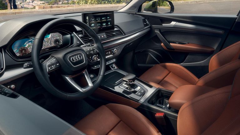 Audi Q5 side view