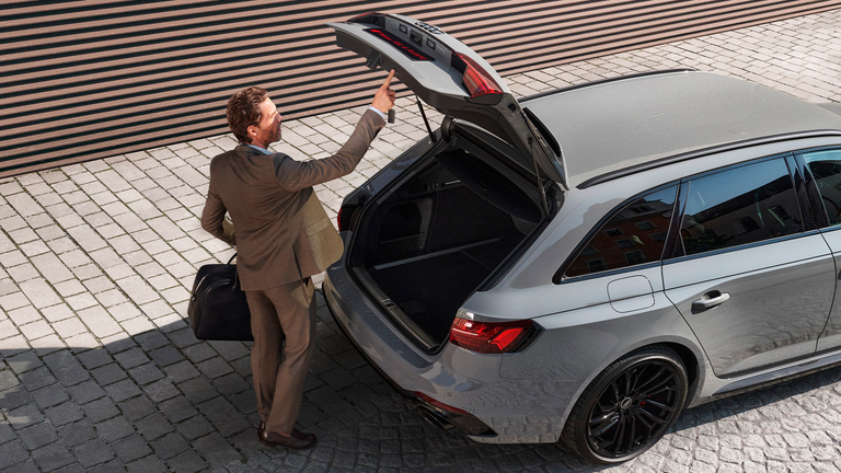 RS 4 Avant luggage compartment